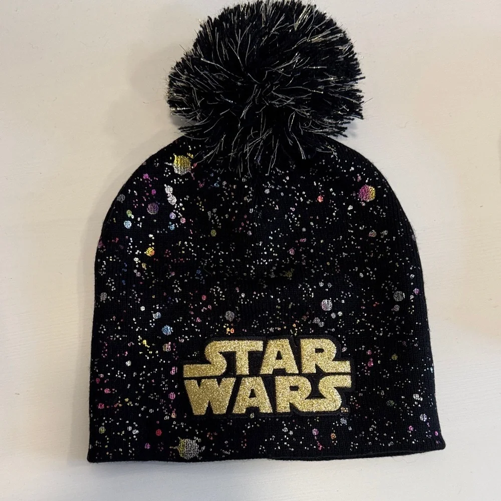 Star Wars Beanie Set with Pom Pom (2)